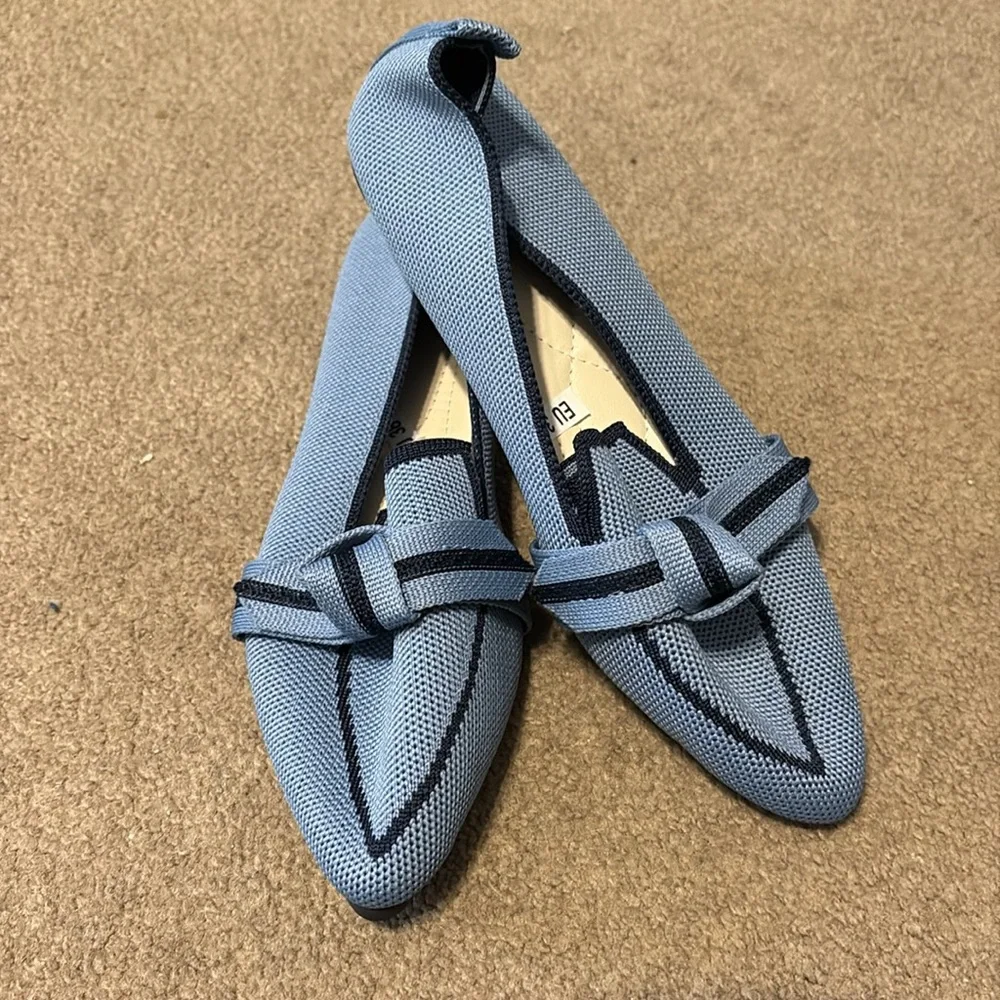 Stylish Blue Loafers for Women - Picture 4 of 4